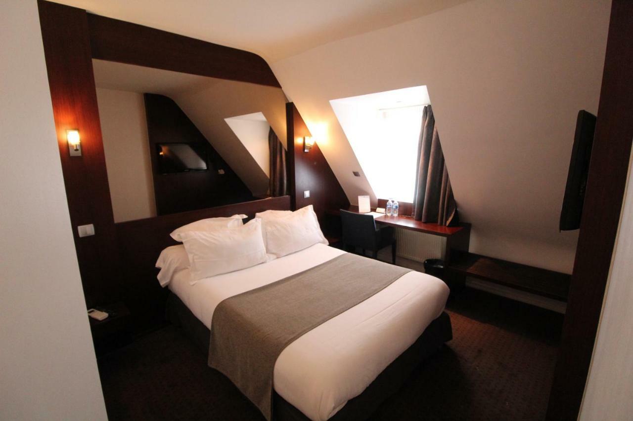 Double Room Shower
